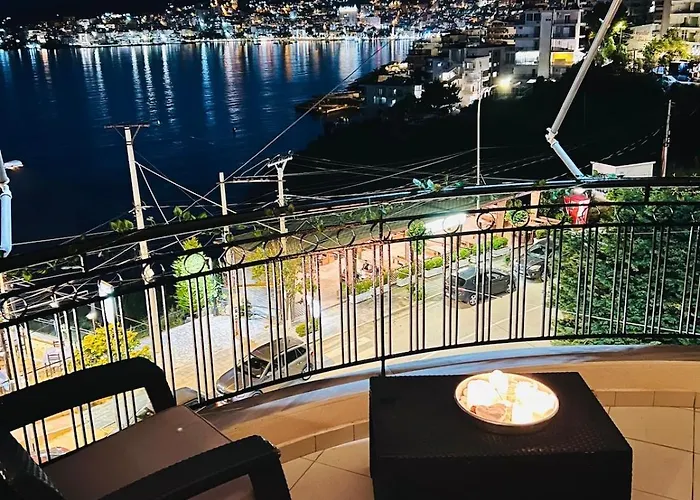 Santa Eye * סרנדה