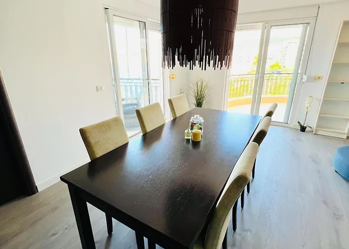 Santa Eye דירה *